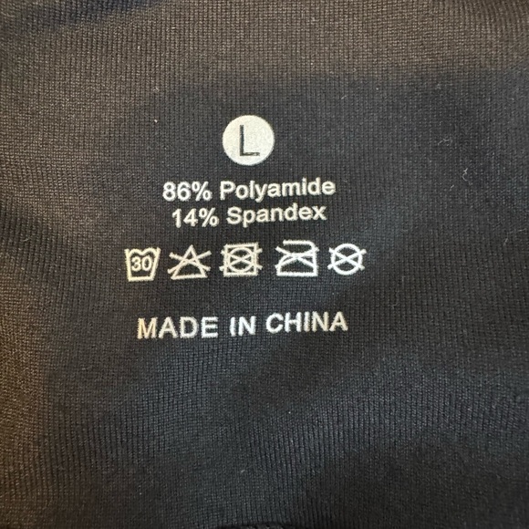 Women’s Yoga Shorts Tummy Control with Pockets for Women - Picture 8 of 8